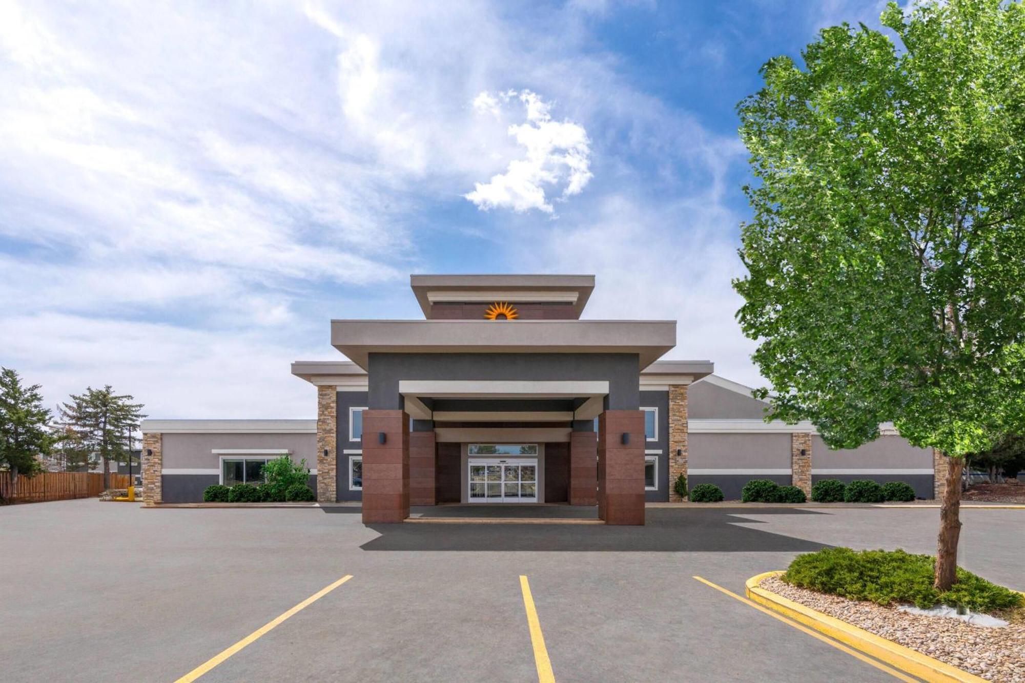 La Quinta Inn & Suites By Wyndham Fort Collins, Colorado Exterior photo